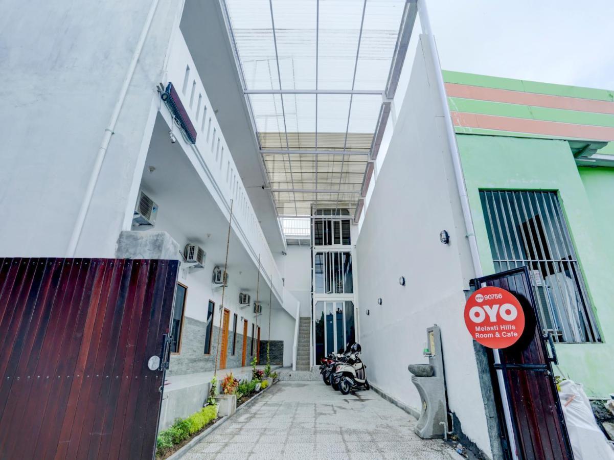 Oyo Flagship 90756 Melasti Hills Room & Cafe Унгасан Экстерьер фото