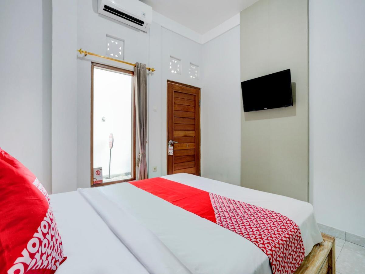 Oyo Flagship 90756 Melasti Hills Room & Cafe Унгасан Экстерьер фото
